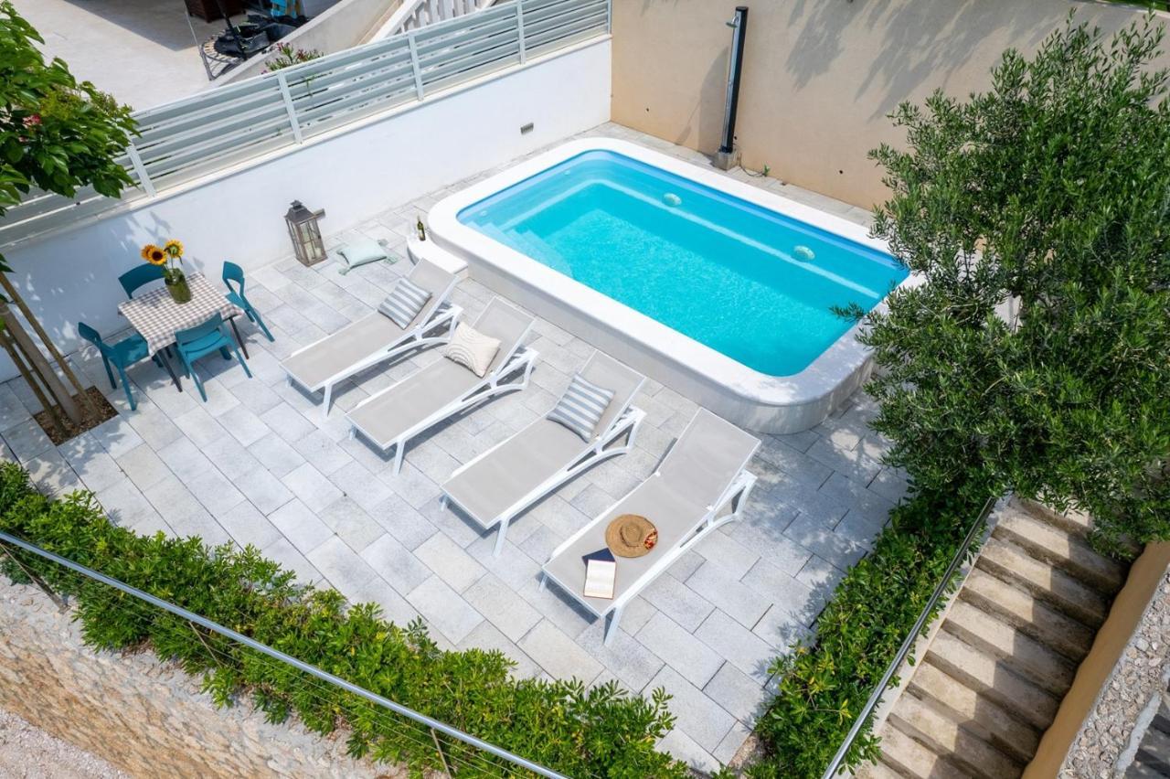 "Villa Del Mar" Beach Villa Mimice Bagian luar foto